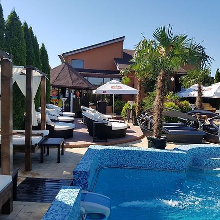 Rixo'S Guesthouse Circea Екстер'єр фото
