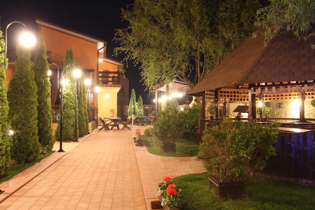Rixo'S Guesthouse Circea Екстер'єр фото