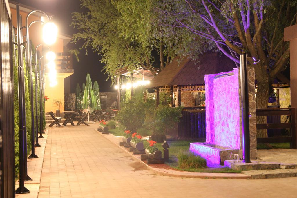 Rixo'S Guesthouse Circea Екстер'єр фото