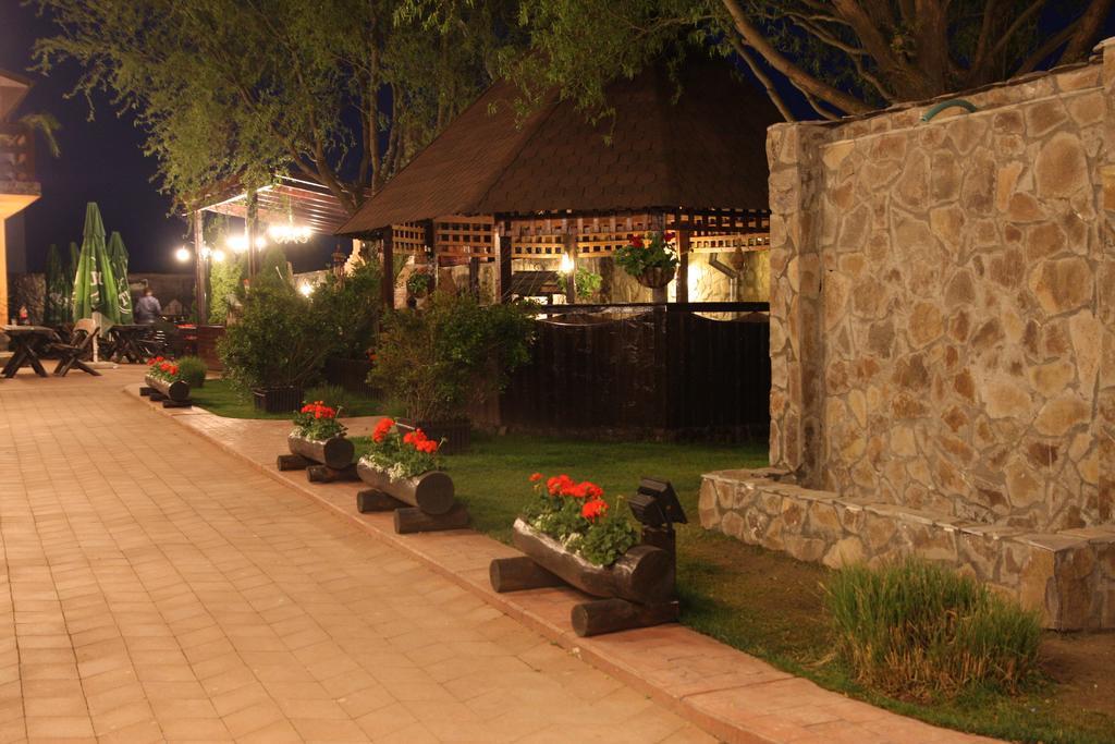 Rixo'S Guesthouse Circea Екстер'єр фото