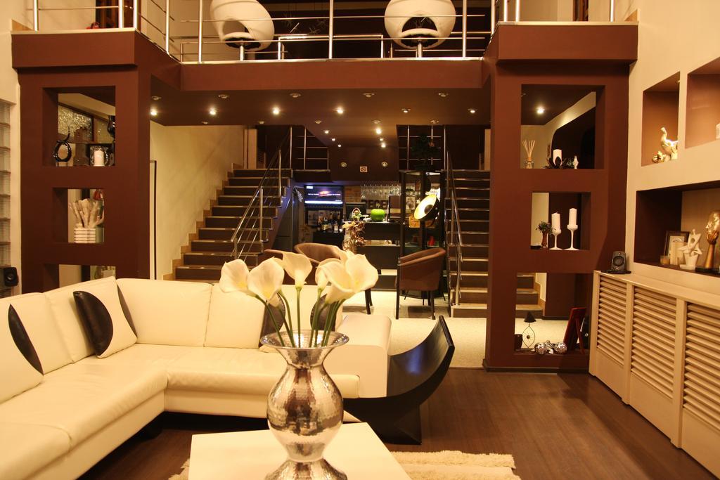 Rixo'S Guesthouse Circea Екстер'єр фото
