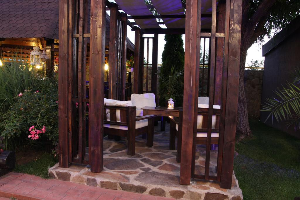 Rixo'S Guesthouse Circea Екстер'єр фото