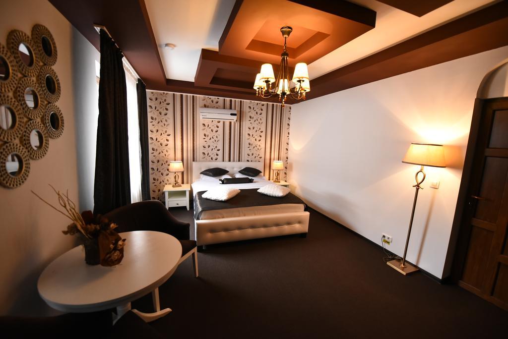 Rixo'S Guesthouse Circea Екстер'єр фото
